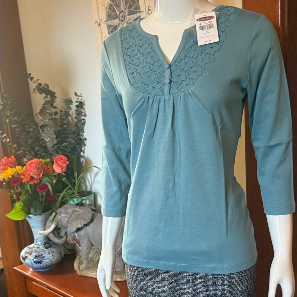 NWT northern reflections size small cotton Women's Teal Lace Detail Top